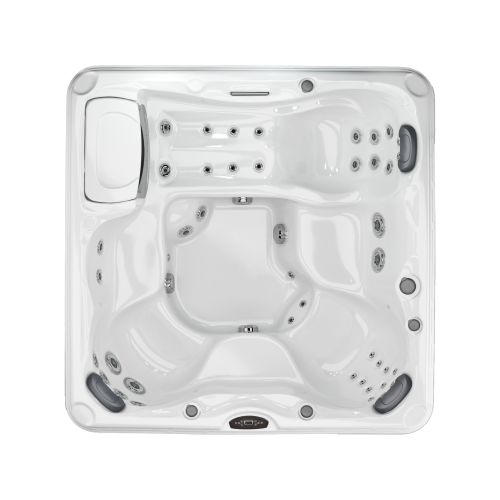Hamilton™ Hot Tub in St. Louis